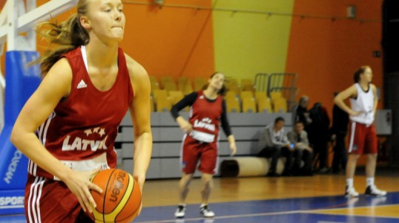 Asnāte Fomina trīs nedēļas trenējās Latvijas valstsvienības sastāvā, jaunatnes izlasei pievienojoties 23. maijā
Foto: Romualds Vambuts, Sportacentrs.com