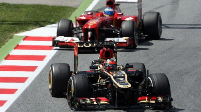"Lotus" un "Ferrari" formulas
Foto: Digitale/Scanpix