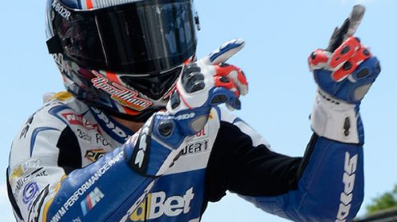 Marko Melandri pēc uzvaras pirmajā sacīkstē
Foto: worldsbk.com