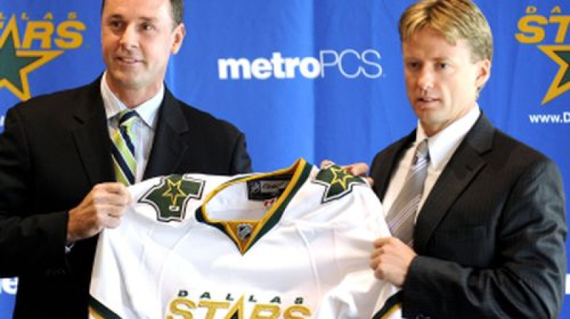 Glens Galucens (no labās)
Foto: AP/Scanpix