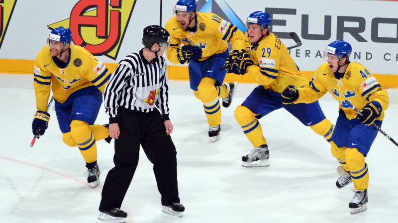 Zviedri traucas priecāties par tikšanu pusfinālā
Foto: AFP / Scanpix