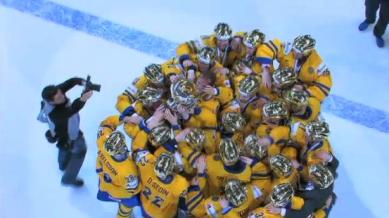 Zviedri dabūjuši kausu
Foto: no "TV3 Play" video