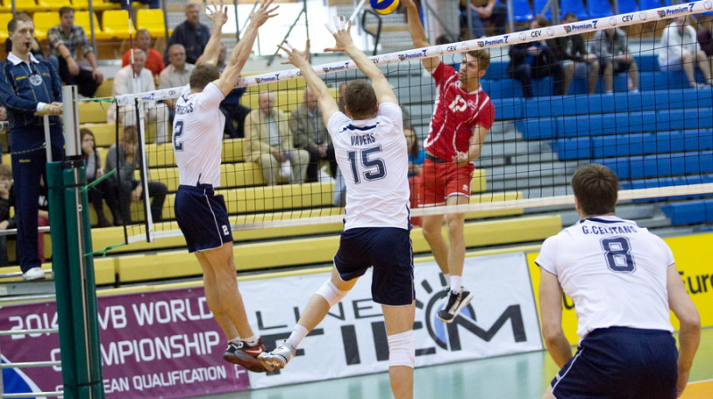 Latvijas volejbolisti aizsardzībā
Foto: cev.lu
