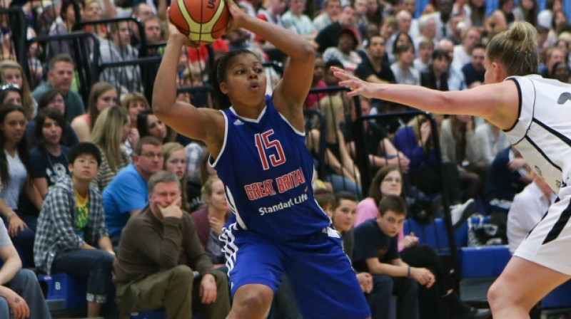 Stefānija Kolinsa 26. maijā kļuva par pirmo Lielbritānijas spēlētāju, kura valstsvienībā aizvadījusi 100 spēles
Foto: www.gbbasketball.com