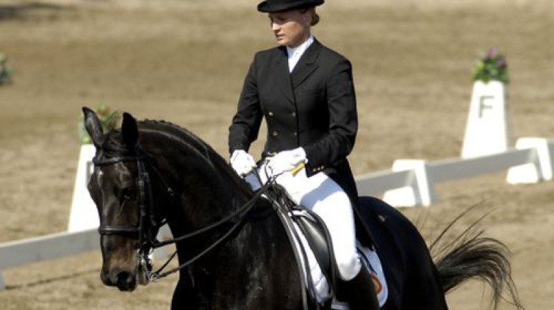 Gundega krīgere
Latvijas Jātnieku federācija