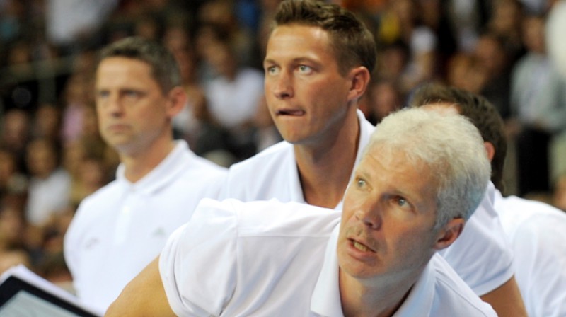 Edgars Buļs (centrā) 2009
Foto: Romāns Kokšarovs, Sporta Avīze, F64