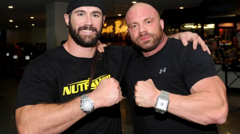 Trevors Giliss un Džeremijs Jablonskis
Foto: hcvityaz.ru