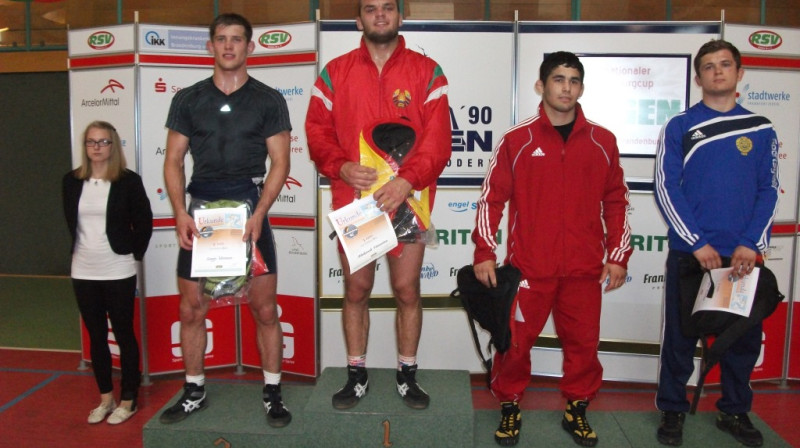 Sergejs Mironovs uz otrā pakāpiena
Foto: wrestling.lv