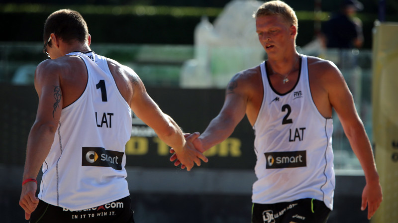 Mārtiņš Pļaviņš un Jānis Pēda
Foto: FIVB