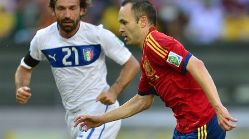 Andress Injesta un Andrea Pirlo. Vēl divi, kam nebūs lemts iegūt "Zelta bumbu"? 
Foto: AFP/Scanpix