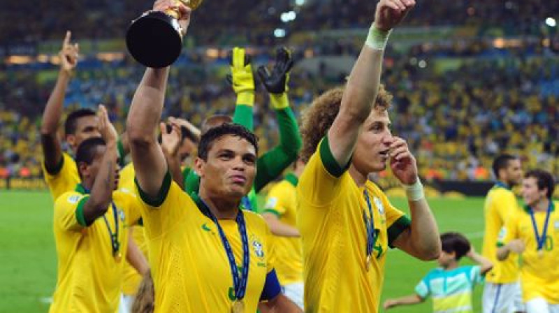 Brazīlijas izlase ar kapteini Tjagu Silvu priekšgalā
Foto:JEFFROY GUY/SIPA/Scanpix