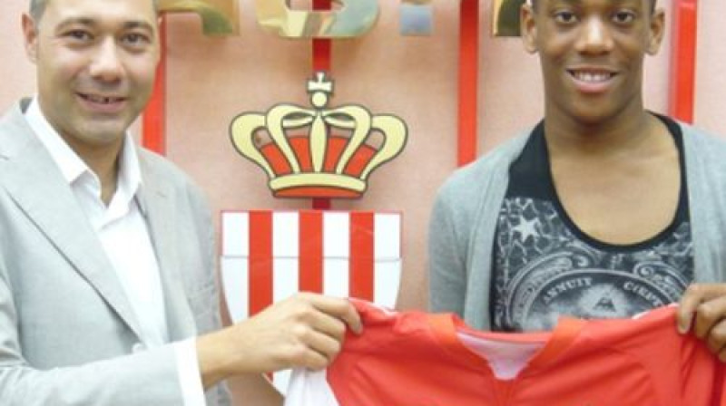 Antonijs Marsiāls (pa labi)
Foto: asm-fc.com