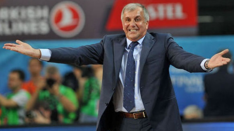 Zeļko Obradovičs 2012. gada Eirolīgas "Četru Fināla" spēlē pret Maskavas CSKA
Foto: AFP/Scanpix
