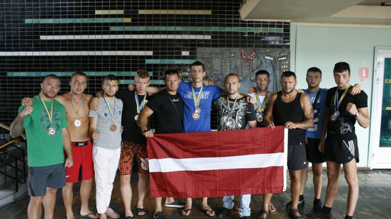 Latvijas MMA izlase ar Odesā izcīnītajām medaļām
Foto: rigaprofesionalis.lv