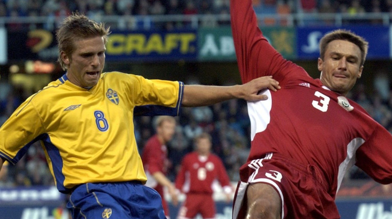 Pirms desmit gadiem: Anderss Svensons cīņā ar Vitāliju Astafjevu. Latvija uzvarēja un tika pie spēlēm ar Turciju. Varbūt šoreiz veiksme uzsmaidīs arī "Daugavai"?
Foto: Scanpix Sweden