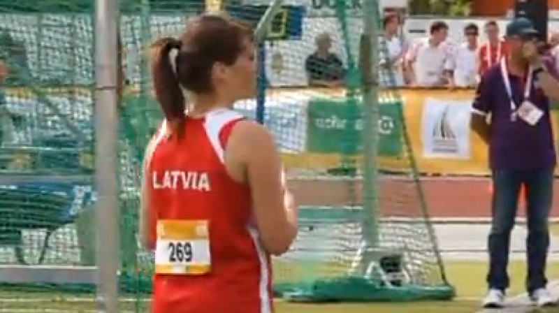 Latviešu sportiste stadionā
Foto: no olimpiade.lv video
