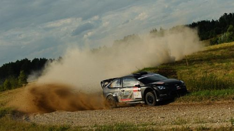 Rallija līderis Georgs Gross ar WRC auto
Foto: rallyestonia.com