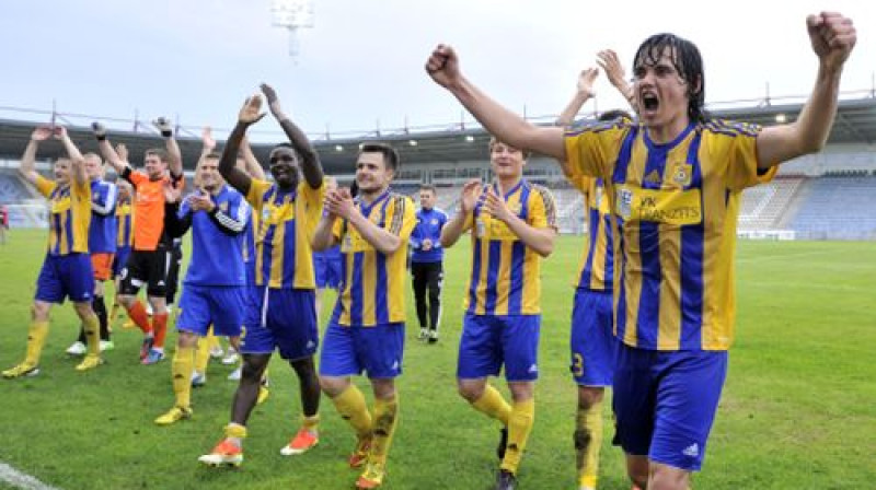 Pēdējā vizīte "Skonto" stadionā "Ventspilij" bija veiksmīga - tika izcīnīts Latvijas kauss
Foto: Romāns Kokšarovs, Sporta Avīze, f64