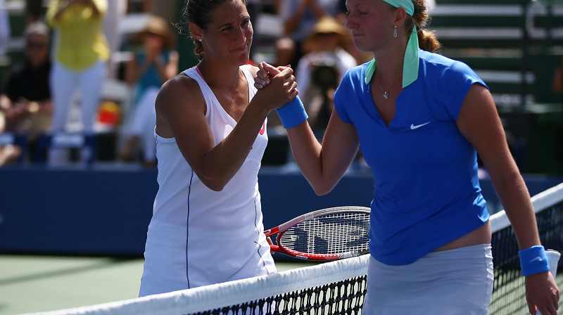 Viržīnija Razano un Petra Kvitova
Foto: AFP/Scanpix