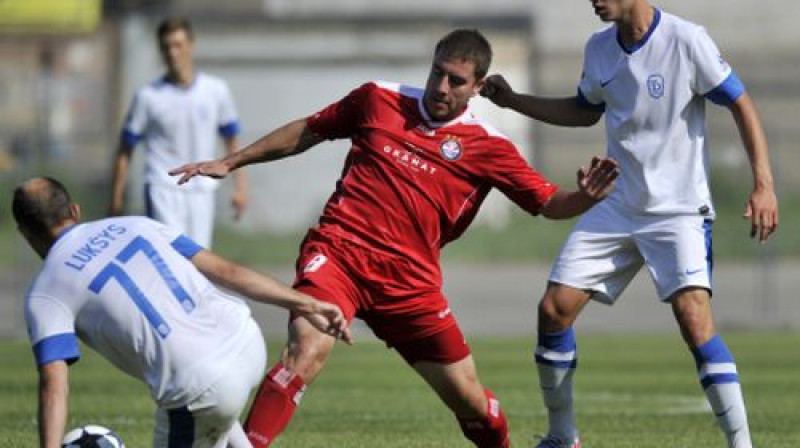 Divu vārtu autors Povils Lukšis (nr. 77)
Foto: Romāns Kokšarovs, Sporta Avīze, f64