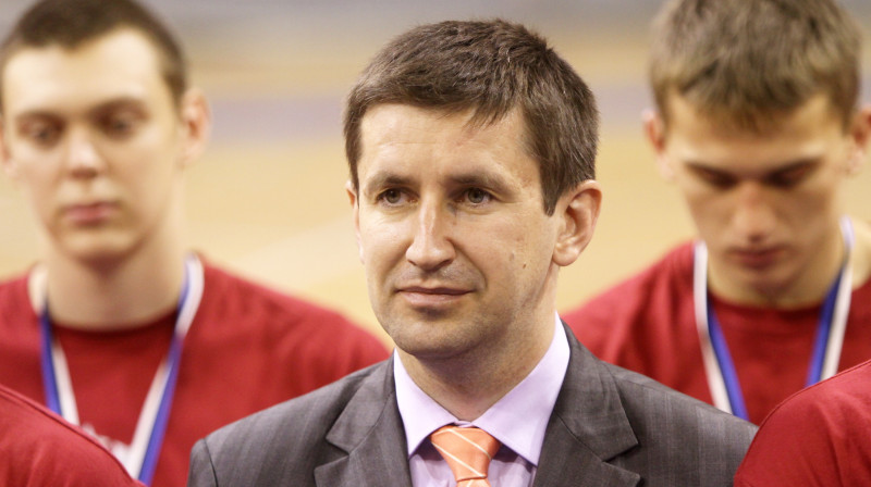 Kas es esmu? Kur es esmu?  Kāpēc es šeit esmu? 
Foto: Kasapars Krafts, F64