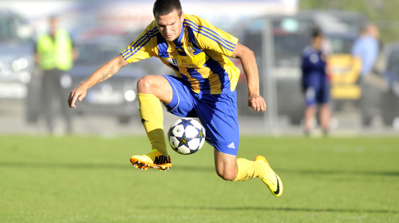 Eduards Suhanovs 
Foto: Romāns Kokšarovs, Sporta Avīze, f64