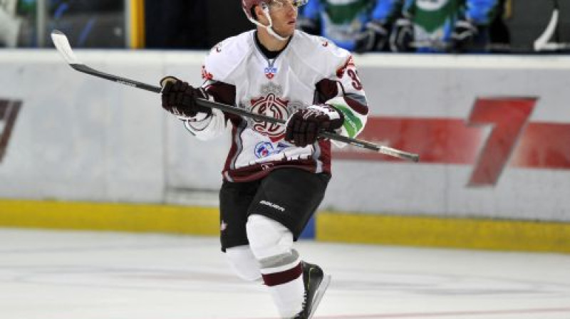 Mets Robinsons
Foto: Romāns Kokšarovs, Sporta Avīze, f64