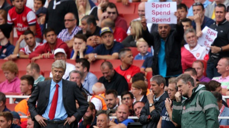 "Arsenal" līdzjutēji aicina klubu un galveno treneri iegādāties jaunus spēlētājus aizgājušo vietā
Foto: PA Wire/Scanpix