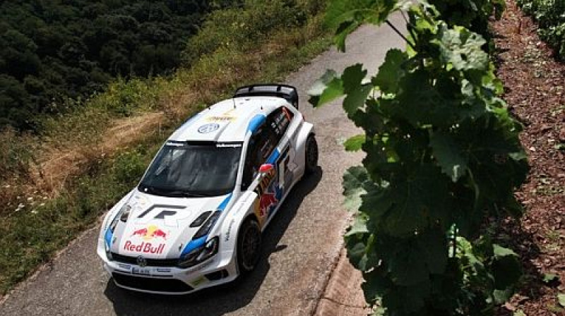 "Volkswagen" rallija auto kvalifikācijā Vācijā
Foto: rallye-sport.fr