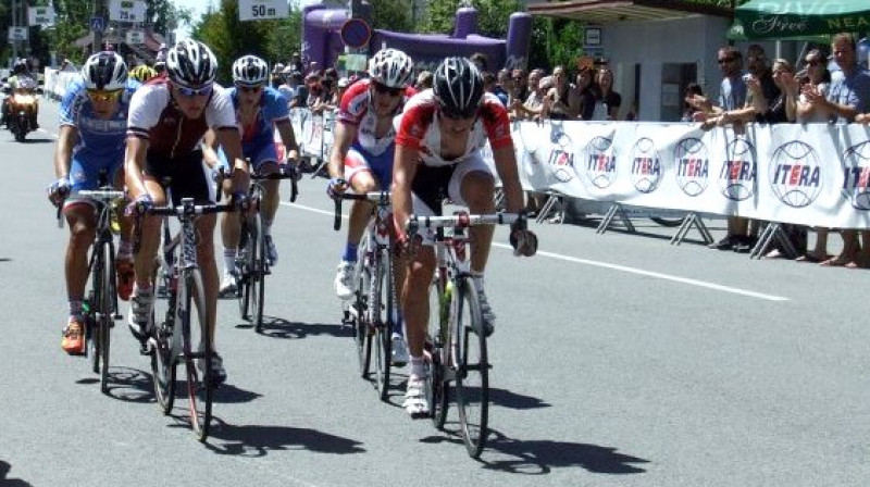 Toms Skujiņš (pirmais no kreisās)
Foto: lrf.lv