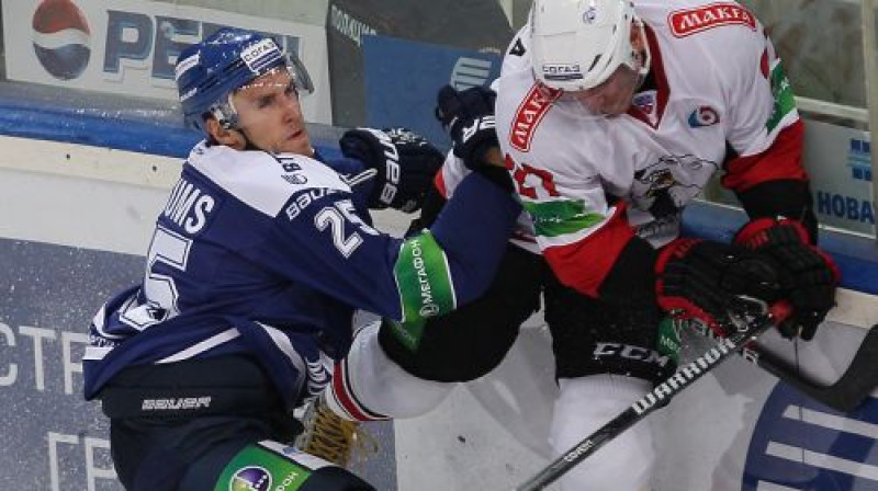 Mārtiņš Karsums pret Čeļabinskas "Traktor"
Foto: championat.com