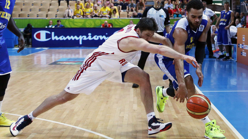 Džeferijs Teilors pret Jevgeņiju Voronovu
Foto: AP/Scanpix