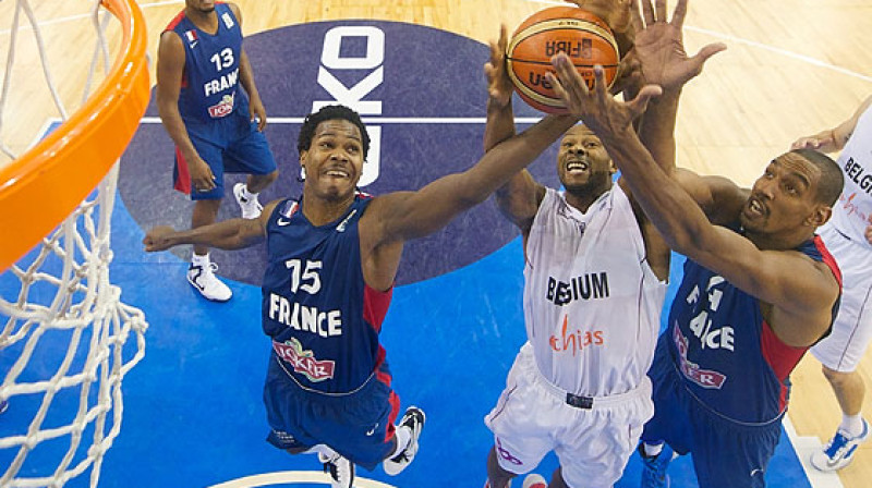 Žalabals, Ažinkā un Francijas izlase: spēks un agresivitāte pie groziem.
Foto: FIBAEirope.com