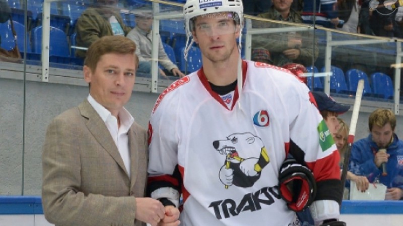 Lauris Dārziņš (pa labi)
Foto: hctraktor.org