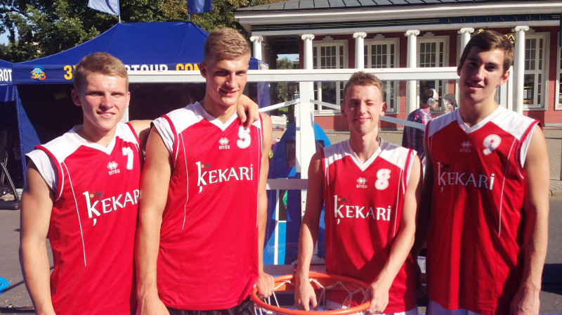 Edgars Lasenbergs, Jānis Engers, Kristaps Pļavnieks un Armands Ginters pārstāvēs Latviju U18 pasaules čempionātā 3x3 basketbolā. 
Foto: Artūrs Portnovs.