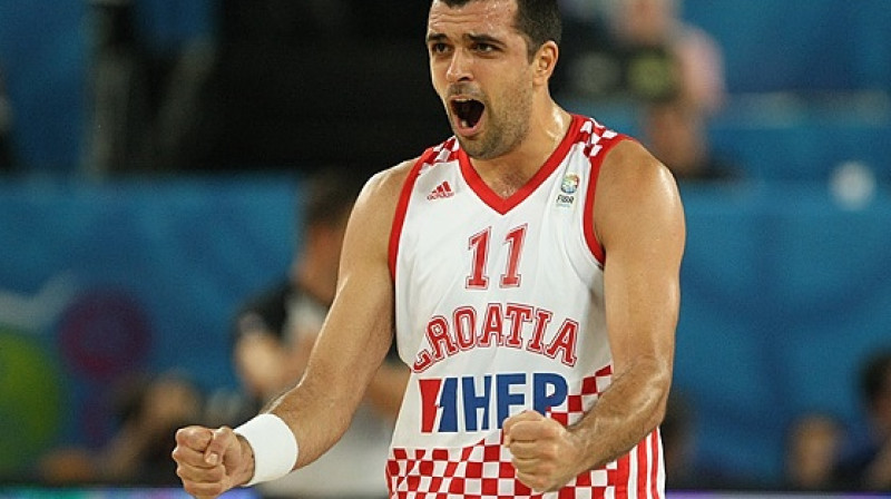 Krunoslavs Simons uzvarā pār ukraiņiem iemeta 5 no 8 tālmetieniem
Foto: www.fibaeurope.com
