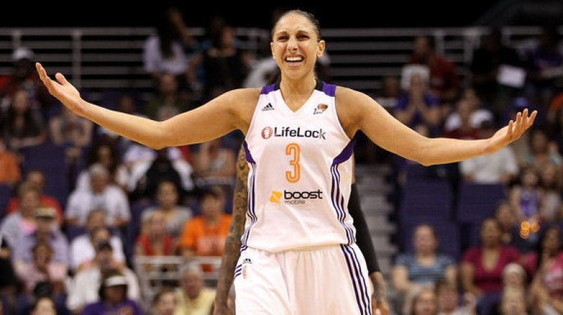 Daiana Taurasi: 30 punkti, septiņas piespēles un viena kļūda pirmajā uzvarā pār "Los Angeles Sparks"
Foto: AFP/Scanpix