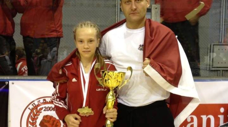 Amanada Millere kopā ar vienu no saviem treneriem Gati Ābeli
Foto: rigaprofesionalis.lv