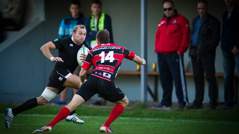 Ar bumbu KristapsBērziņš 
Foto: Zigismunds Zālmanis, "Nikon'"