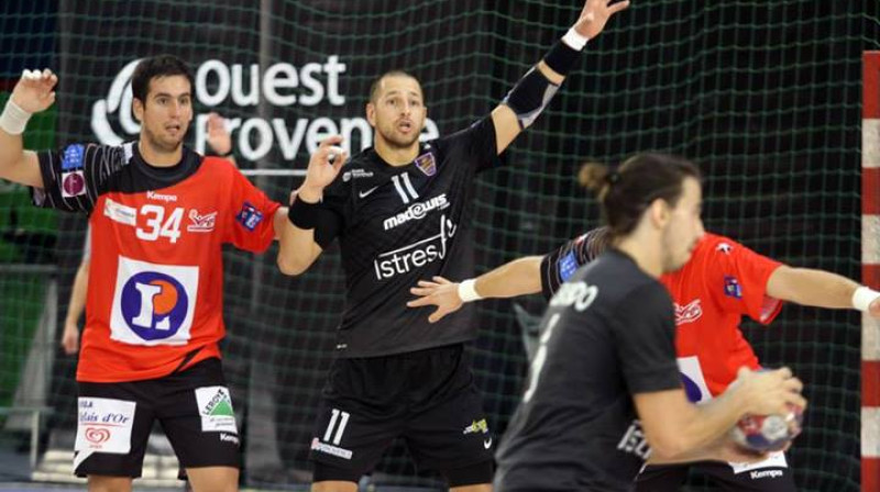 Ingaram Dudem (centrā) un Istres komandai - pirmais punkts LNH jeb Francijas rokasbumbas virslīgā.
Foto: Istres