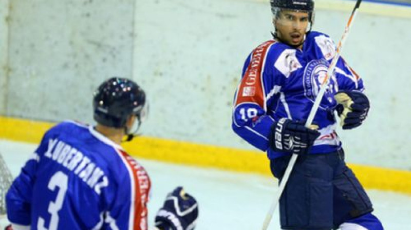 Džonatans Čīčū (no labās) šovakar guva vienus vārtus un atdeva divas rezultatīvas piespēles
Foto: Pixsell/Scanpix