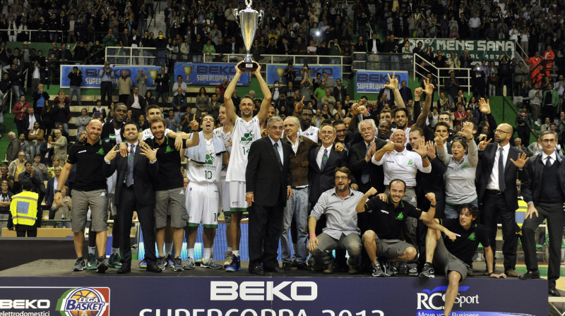 Sjēnas "Montepaschi" pēc superkausa iegūšanas 
Foto: LaPresse/Scanpix