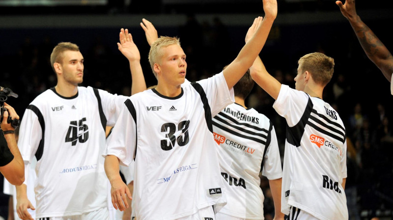 Jānis Bērziņš pirms trīs mēnešiem Tallinā kļuva par Eiropas jaunatnes vicečempionu
Foto: Romāns Kokšarovs, "Sporta Avīze", f64