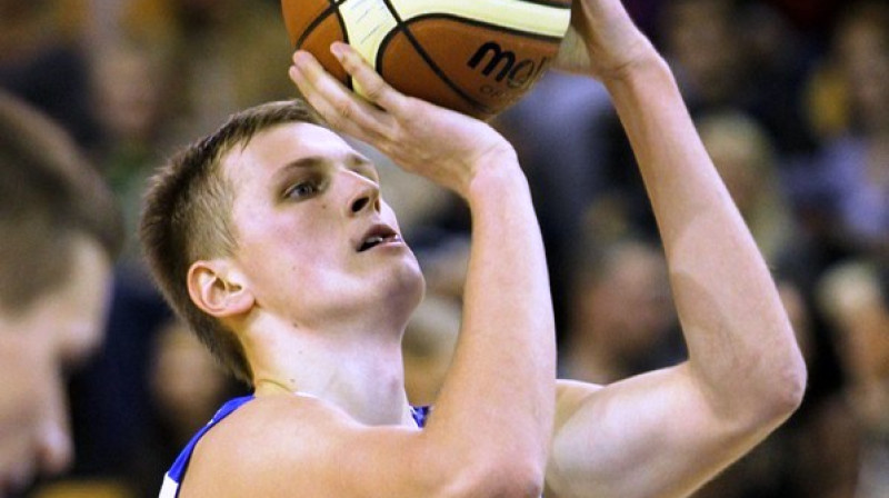 Armands Ošiņš un "Latvijas Universitāte": spēlē ar "Jelgavu" iespēja uzlabot bilanci un pozīcijas tabulā.
Foto: Renārs Buivids