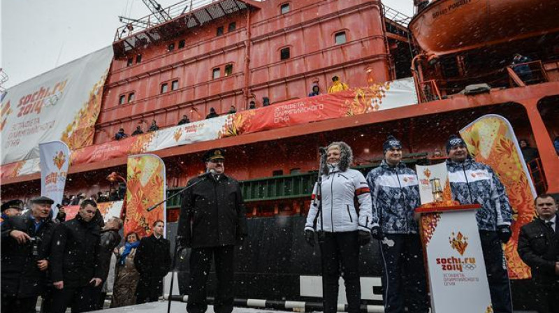 Olimpiskās uguns pavadīšana uz Ziemeļpolu
Foto: sochi2014.com