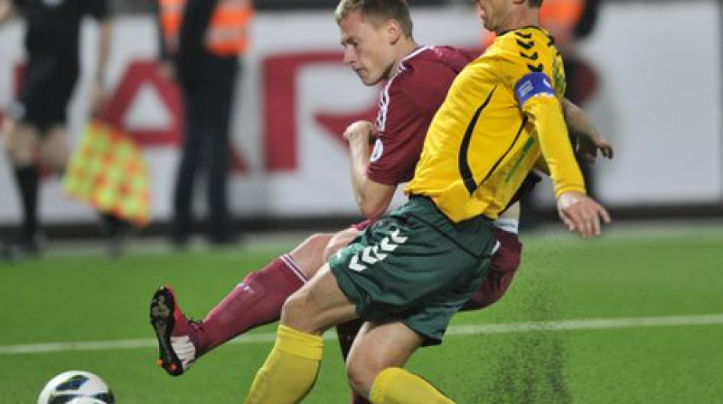 Eduards Višņakovs savā debijas spēlē Lietuvā
Foto: Romāns Kokšarovs, Sporta Avīze, f64