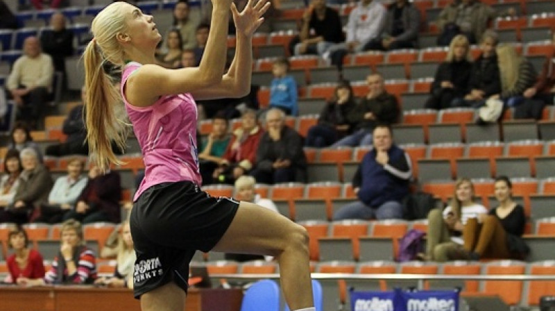 Liepājniece Agija Kruga spēlē pret Tallinas Universitāti
Foto: Mārtiņš Sīlis