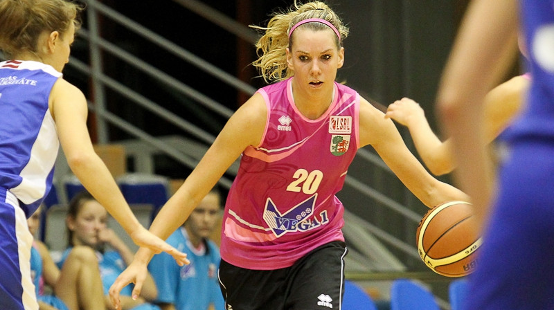 Liepājas centra spēlētāja Aleksandra Stelfoksa (Alexandra Stelfox) pirmajās divās spēlēs guvusi vidēji 20,0 punktus
Foto: Mārtiņš Sīlis