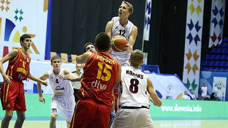 Artūrs Strautiņš vasarā debitēja Eiropas U16 čempionātā Ukrainā
Foto: www.fibaeurope.com