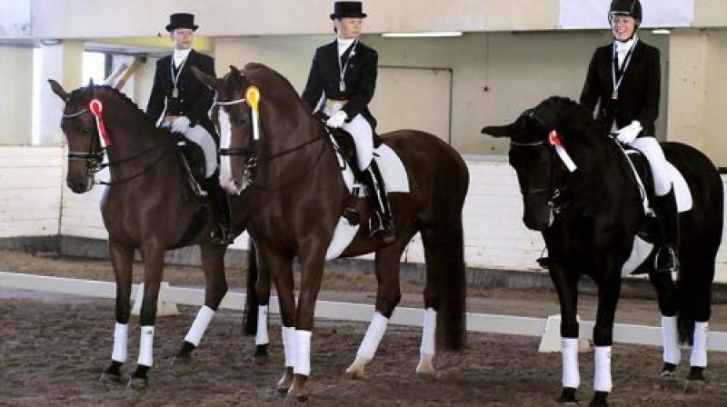 No kreisās - Olga Šakurova, Inga Bistrova un Laura Ivanova
Publicitātes foto